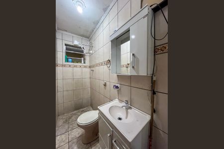 Casa à venda com 42m², 2 quartos e 1 vaga Casa à venda com 42m², 2 quartos e 1 vagaBanheiro