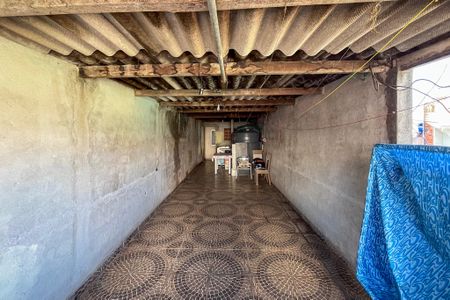 Casa à venda com 42m², 2 quartos e 1 vaga Casa à venda com 42m², 2 quartos e 1 vagaVaranda