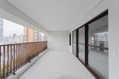 Apartamento à venda com 129m², 2 quartos e 2 vagas Apartamento à venda com 129m², 2 quartos e 2 vagasVaranda