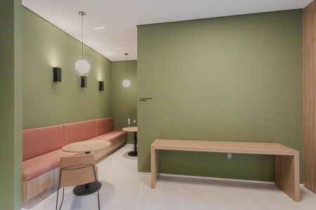 Apartamento à venda com 129m², 2 quartos e 2 vagas Apartamento à venda com 129m², 2 quartos e 2 vagasCoworking