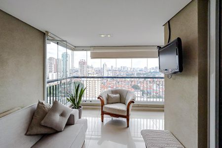 Apartamento à venda com 238m², 4 quartos e 4 vagasVaranda