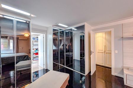 Apartamento à venda com 238m², 4 quartos e 4 vagasQuarto 1 - Suíte