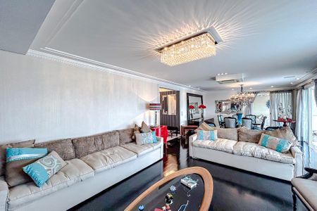 Apartamento à venda com 238m², 4 quartos e 4 vagasSala