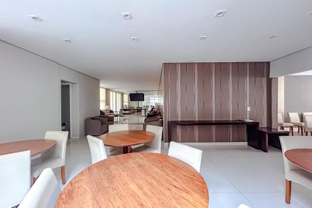 Apartamento à venda com 238m², 4 quartos e 4 vagasÁrea comum - Salão de festas