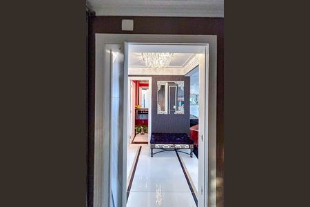Apartamento à venda com 238m², 4 quartos e 4 vagasHall social