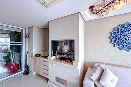 Apartamento à venda com 238m², 4 quartos e 4 vagasVaranda