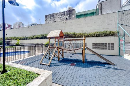 Apartamento à venda com 238m², 4 quartos e 4 vagasÁrea comum - Playground