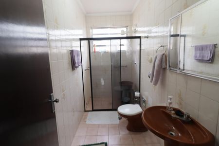 Casa à venda com 418m², 6 quartos e 4 vagasBanheiro 2