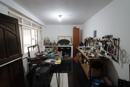 Casa à venda com 418m², 6 quartos e 4 vagasQuarto de Serviço