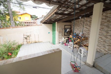 Quintal de casa à venda com 6 quartos, 418m² em City Bussocaba, Osasco