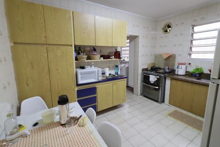 Casa à venda com 418m², 6 quartos e 4 vagasCozinha e Área de Serviço
