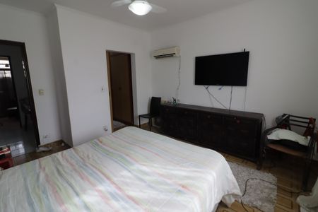 Casa à venda com 418m², 6 quartos e 4 vagasSuíte 1
