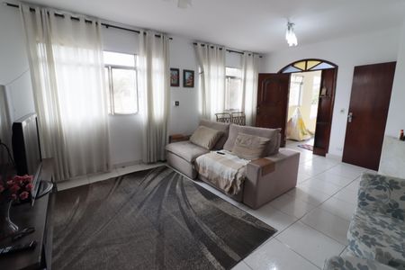 Casa à venda com 418m², 6 quartos e 4 vagasSala