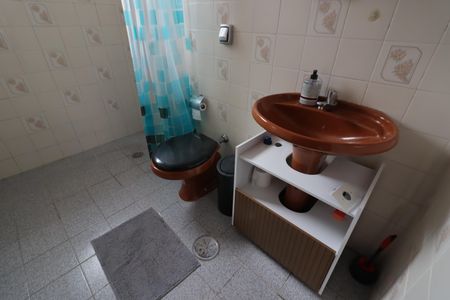 Casa à venda com 418m², 6 quartos e 4 vagasBanheiro 4