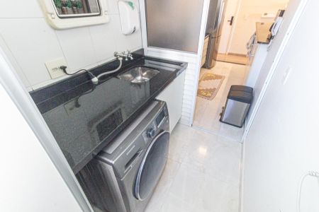 Apartamento à venda com 76m², 3 quartos e 1 vagaÁrea de Serviço