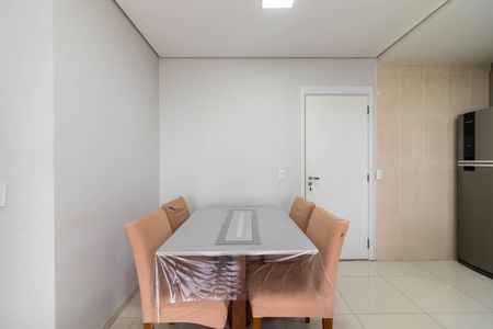 Apartamento à venda com 60m², 2 quartos e 1 vagaSala de Jantar