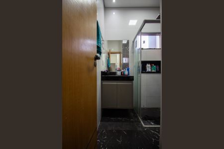 Casa à venda com 175m², 3 quartos e 3 vagasBanheiro Social