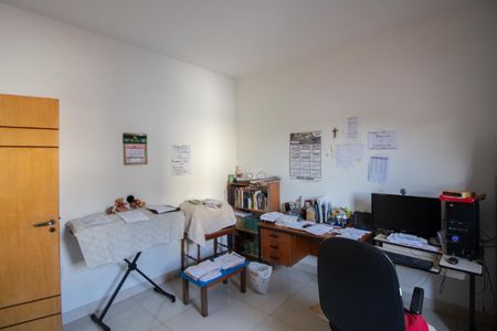 Casa à venda com 175m², 3 quartos e 3 vagasQuarto 2