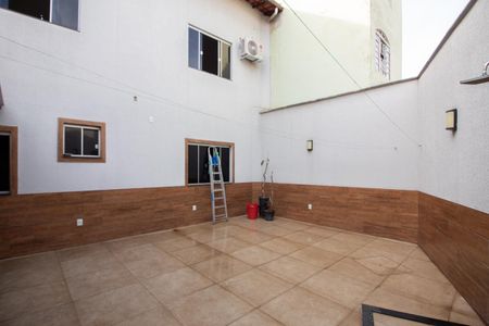 Casa à venda com 175m², 3 quartos e 3 vagasQuintal