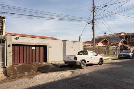 Casa à venda com 175m², 3 quartos e 3 vagasFachada