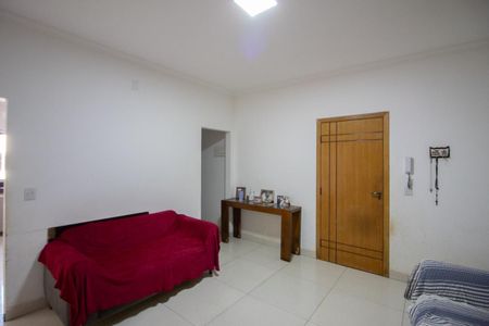Casa à venda com 175m², 3 quartos e 3 vagasSala