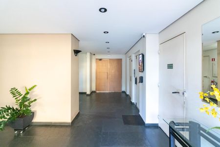 Apartamento à venda com 70m², 2 quartos e 1 vaga Apartamento à venda com 70m², 2 quartos e 1 vagaHall de Entrada