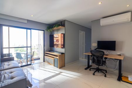 Sala de apartamento à venda com 2 quartos, 70m² em Vila Olímpia, São Paulo