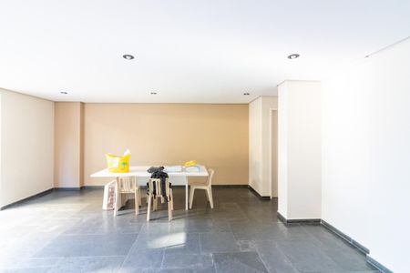 Apartamento à venda com 70m², 2 quartos e 1 vaga Apartamento à venda com 70m², 2 quartos e 1 vagaÁrea comum - Salão de festas