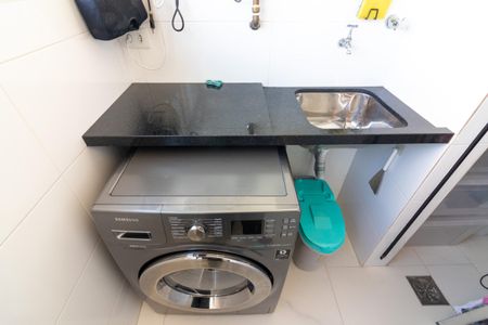 Apartamento à venda com 70m², 2 quartos e 1 vaga Apartamento à venda com 70m², 2 quartos e 1 vagaÁrea de Serviço