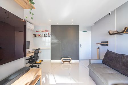 Sala de apartamento à venda com 2 quartos, 70m² em Vila Olímpia, São Paulo