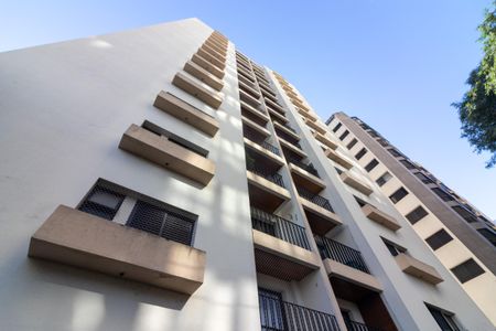 Apartamento à venda com 70m², 2 quartos e 1 vaga Apartamento à venda com 70m², 2 quartos e 1 vagaFachada do Prédio