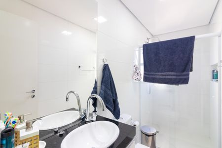 Apartamento à venda com 70m², 2 quartos e 1 vaga Apartamento à venda com 70m², 2 quartos e 1 vagaBanheiro