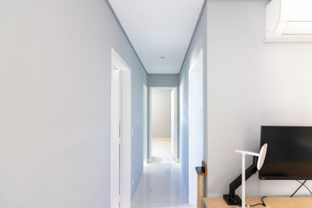 Corredor de apartamento à venda com 2 quartos, 70m² em Vila Olímpia, São Paulo