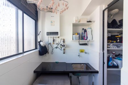 Apartamento à venda com 70m², 2 quartos e 1 vaga Apartamento à venda com 70m², 2 quartos e 1 vagaÁrea de Serviço