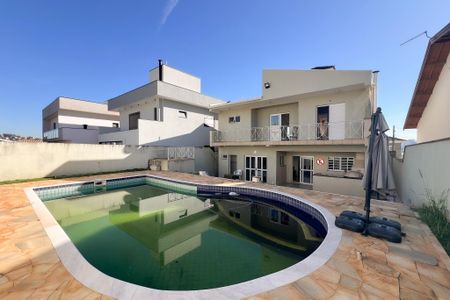 Casa de condomínio à venda com 290m², 3 quartos e 4 vagas Casa de condomínio à venda com 290m², 3 quartos e 4 vagasPiscina