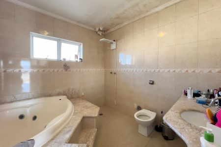 Casa de condomínio à venda com 290m², 3 quartos e 4 vagas