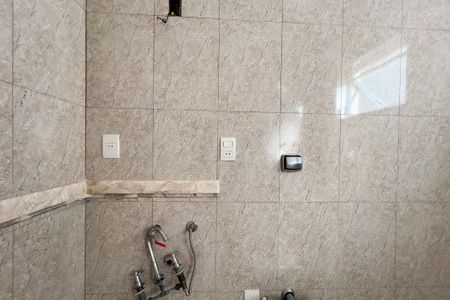 Casa de condomínio à venda com 290m², 3 quartos e 4 vagas Casa de condomínio à venda com 290m², 3 quartos e 4 vagasBanheiro