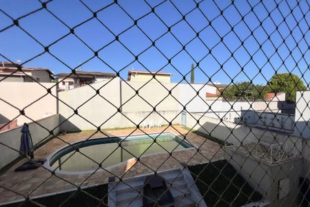 Casa de condomínio à venda com 290m², 3 quartos e 4 vagas Casa de condomínio à venda com 290m², 3 quartos e 4 vagasVista da Varanda da Sala
