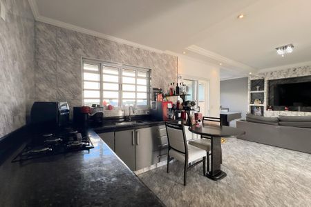Casa de condomínio à venda com 290m², 3 quartos e 4 vagas Casa de condomínio à venda com 290m², 3 quartos e 4 vagasCozinha