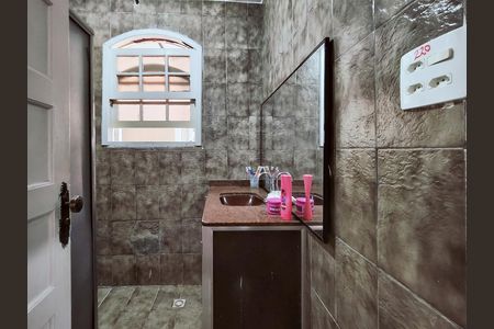 Casa para alugar com 424m², 5 quartos e 2 vagasBanheiro Corredor