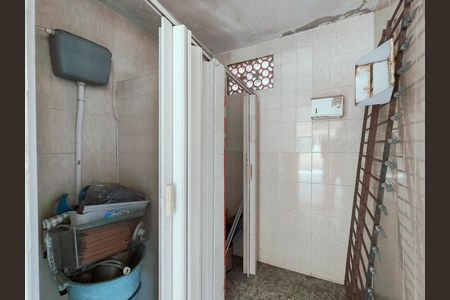 Casa para alugar com 424m², 5 quartos e 2 vagasBanheiro de serviço