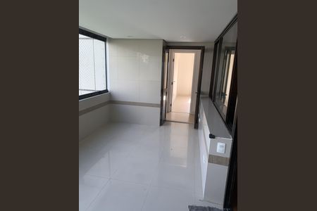 Apartamento à venda com 185m², 3 quartos e 3 vagasVaranda