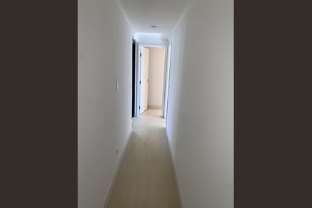 Corredor de apartamento para alugar com 3 quartos, 185m² em Real Parque, São Paulo