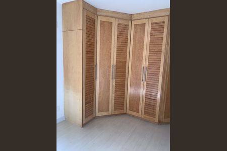 Apartamento à venda com 185m², 3 quartos e 3 vagasQuarto