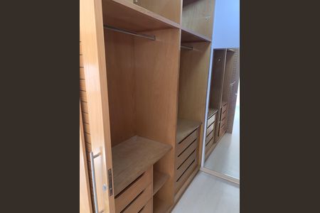 Apartamento à venda com 185m², 3 quartos e 3 vagasQuarto
