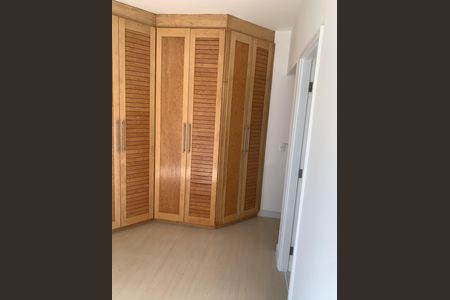 Apartamento à venda com 185m², 3 quartos e 3 vagasQuarto