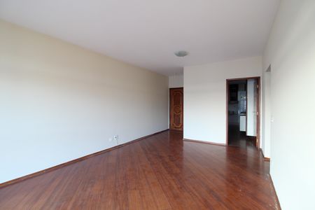 Apartamento à venda com 115m², 3 quartos e 2 vagas Apartamento à venda com 115m², 3 quartos e 2 vagasSala