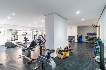 Apartamento à venda com 115m², 3 quartos e 2 vagas Apartamento à venda com 115m², 3 quartos e 2 vagasÁrea comum - Academia