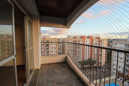 Apartamento à venda com 115m², 3 quartos e 2 vagas Apartamento à venda com 115m², 3 quartos e 2 vagasVaranda da Sala