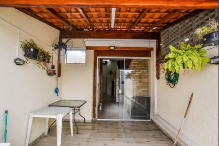 Apartamento à venda com 114m², 2 quartos e 2 vagasCobertura
